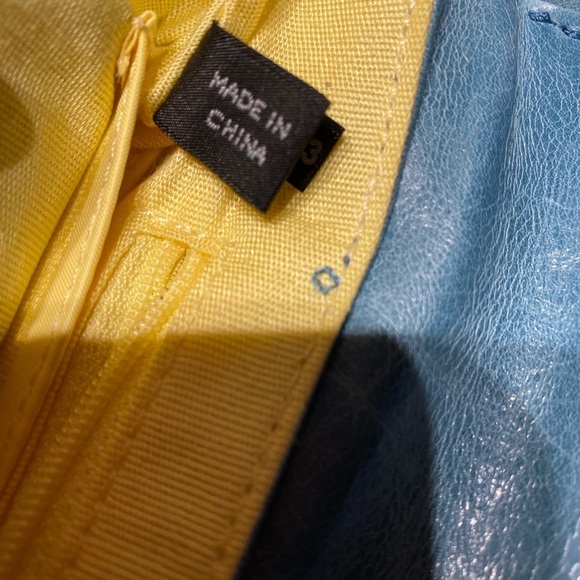 HOBO International Buckle Envelope Clutch in Sky Blue - Like New - Picture 7 of 9